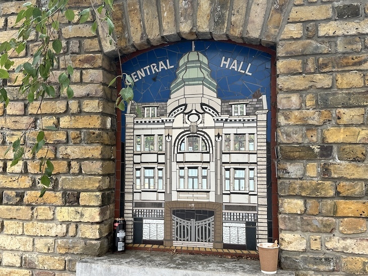 Barking Central Hall mosaic